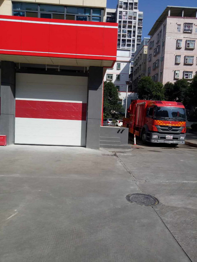 翻板车库门 翻板车库门